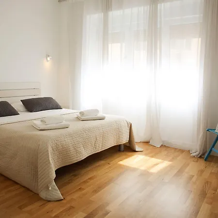 Le Monde アパート スプリト